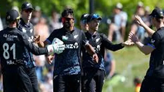 New Zealand Clinches: కివీస్‌ ఉత్కంఠ గెలుపు