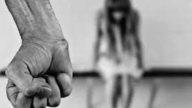 Domestic Issues: ఇలాంటి వాడిని ఎందుకు కన్నావ్‌!?