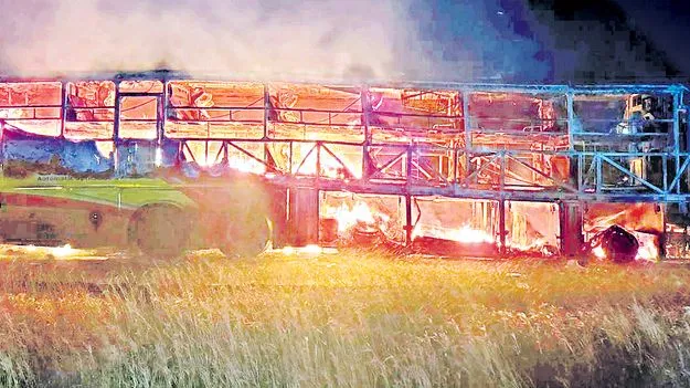 Kurnool Bus Fire: కన్నీటి మంట ఊరట చెమ్మ!