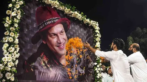 Zubeen Garg Tribute: ప్రపంచ కప్‌ ఆరంభోత్సవంలో గర్గ్‌కు సంగీత నివాళి