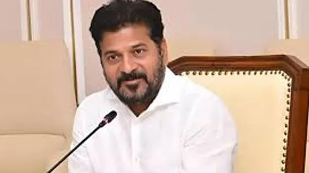 Chief Minister Revanth Reddy: ప్రభుత్వ బడుల్లో కార్పొరేట్‌ సౌకర్యాలు