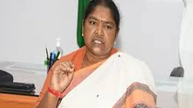 Minister Seethakka: పేదరిక నిర్మూలనలో టీజీఎల్‌పీ ఆదర్శంగా నిలవాలి