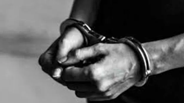 Teen Arrested for Fake IPS: ఐపీఎస్‌ నకిలీ ప్రొఫైల్‌తో టోకరా