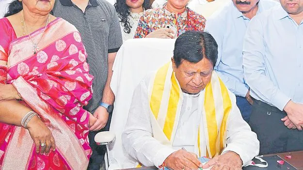 Sudarshan Reddy Takes Charge: ప్రభుత్వ ముఖ్య సలహాదారుడిగా సుదర్శన్‌రెడ్డి బాధ్యతలు 