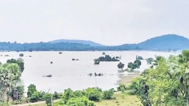 Godavari Floods Intensify: ఉధృతంగా గోదావరి