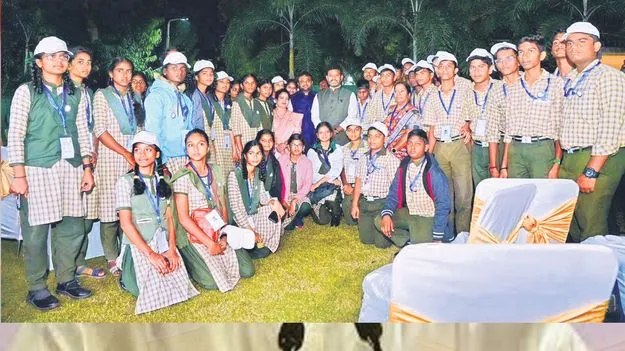 AP students: రాకెట్‌ ఎగిరేది ఇలా