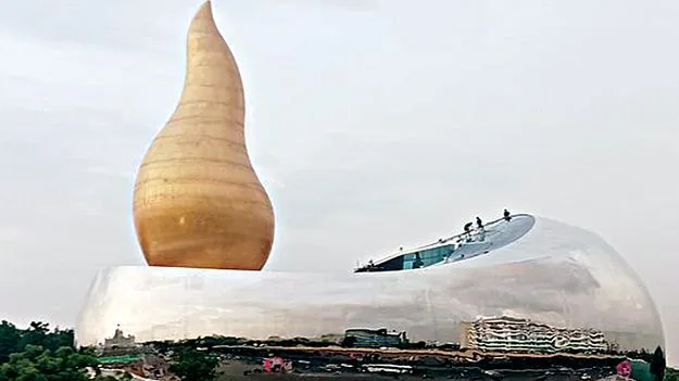 Amarajyothi Memorial: బంగారు దివ్వెలో కానరాని అమరుల స్మృతి!   