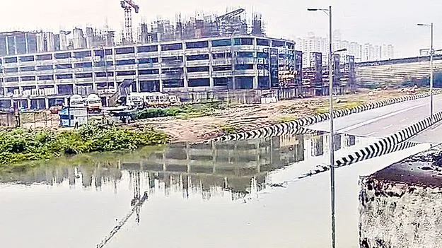 Encroachments Choke Musi River: మూసీకి కబ్జాల మూత