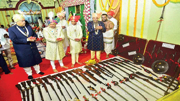 Weapon worship at Bobbili Fort బొబ్బిలి కోటలో   ఆయుధ పూజ