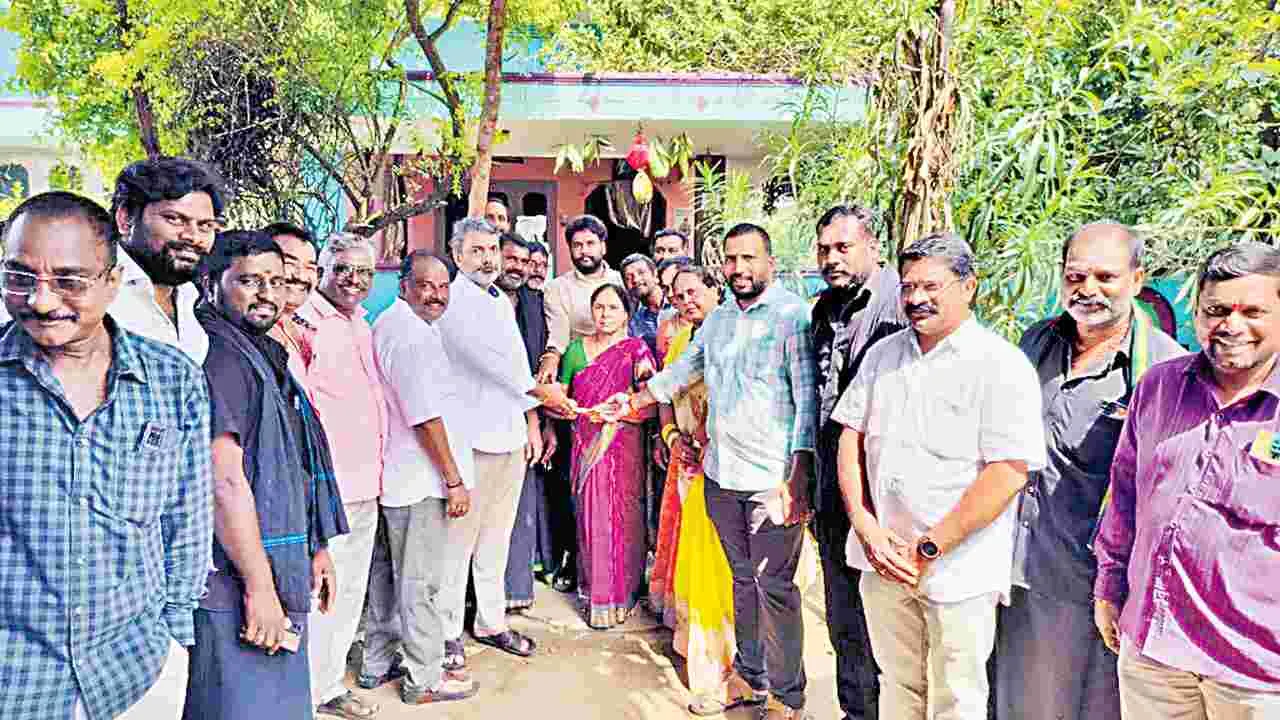 అర్హులందరికీ పింఛన్లు