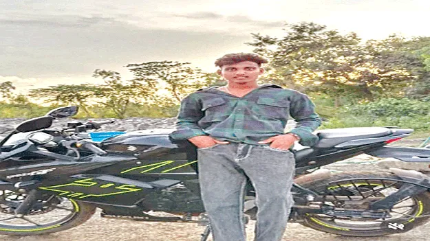  ఉపాధి కోసం బయలుదేరి..