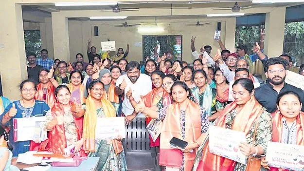 గురువులు..కొత్త కొలువులు!