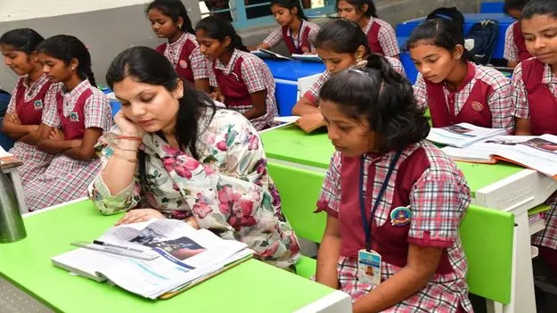 బుధవారం బోధనకు ప్రాధాన్యం ఇవ్వాలి