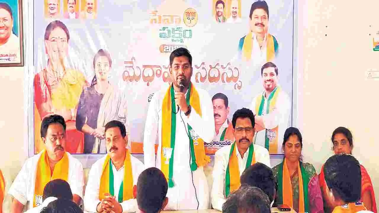 స్వదేశీ ఉద్యమంలో భాగస్వాములు కావాలి