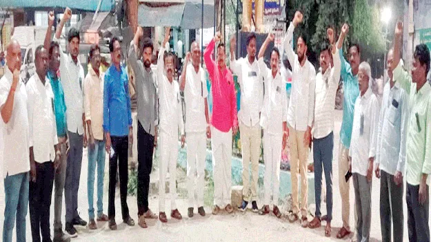 సీజేఐపై న్యాయవాది దాడి గర్హనీయం 