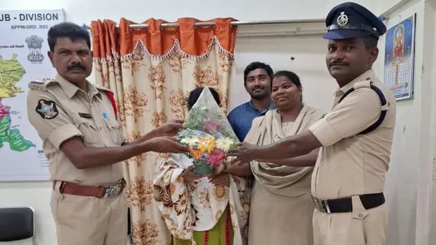 నిండు జీవితం నిలబడింది