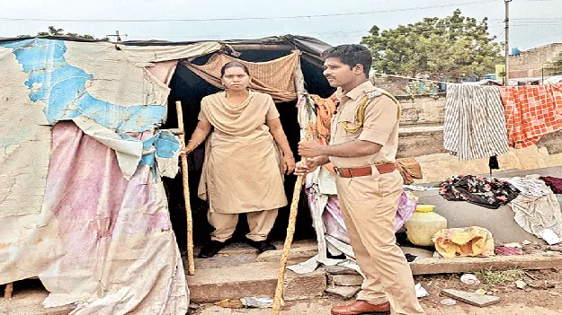 సారా నిర్మూలనే లక్ష్యం : ఎక్సైజ్‌ సీఐ