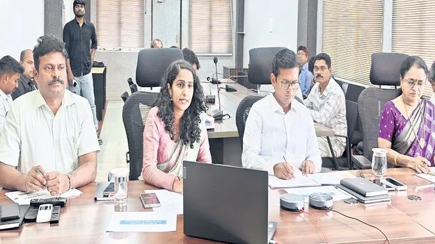 వేగంగా పెండింగ్‌ భూ సమస్యల పరిష్కారం