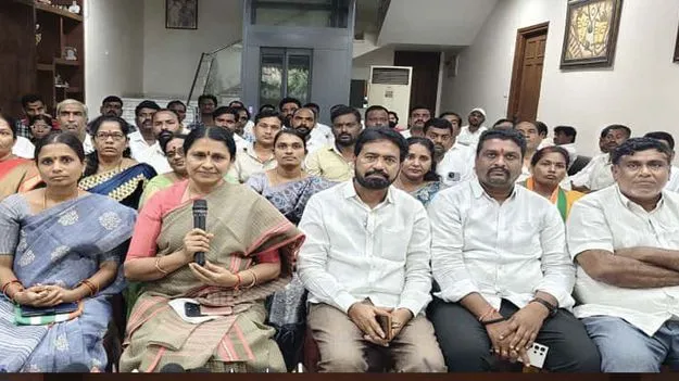 ఓటు చోరీకి వ్యతిరేకంగా సంతకాల సేకరణ 