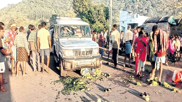ఘోర రోడ్డు ప్రమాదం