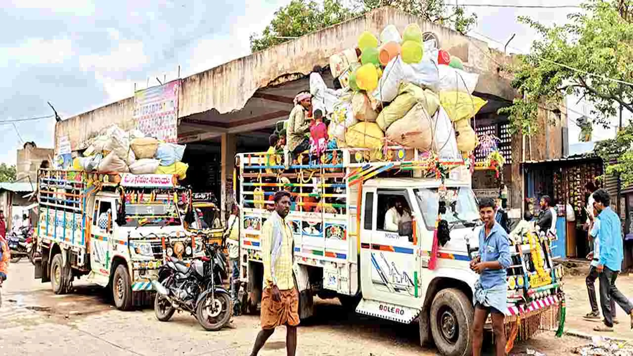    400 కుటుంబాలు వలస 