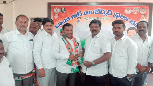 కాంగ్రెస్‌లో చేరిన బీఆర్‌ఎస్‌ నాయకులు