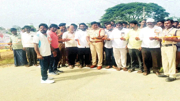 పెద్దకొత్తపల్లిలో అగ్నివీర్‌ ఆర్మీ పరుగు పోటీలు