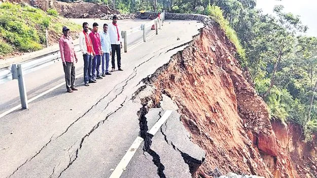 రంపుల ఘాట్‌లో ప్రయాణమంటే బెంబేలు