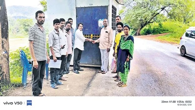 బొర్రా టోల్‌గేటుకు తాళాలు