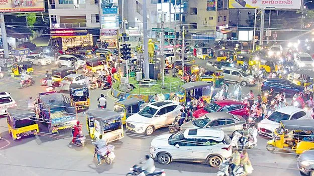 ఎటెల్లాలి!