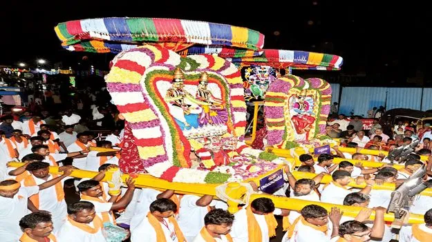    రావణ వాహనంపై  చంద్రఘంట