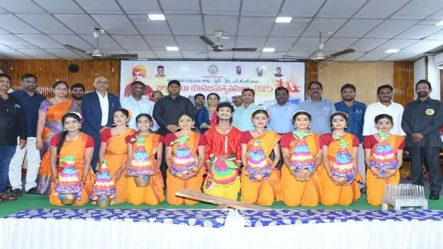 పీబీ సిద్ధార్థ విద్యార్థులకు ప్రథమ బహుమతులు