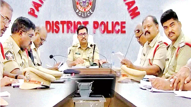  డ్రోన్‌ పోలీసింగ్‌తో నేరాలకు అడ్డుకట్ట