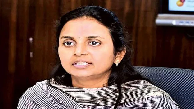 అధికారులు అప్రమత్తంగా ఉండాలి 