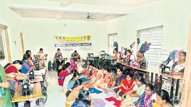 మహిళల ఉపాధికి భరోసా