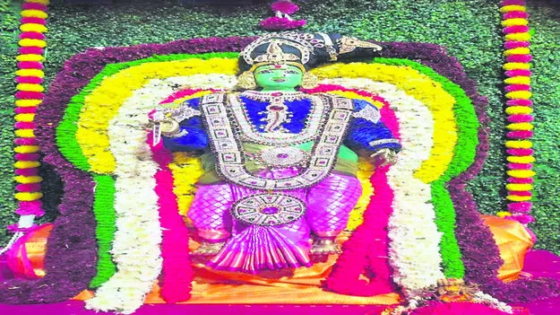 GOD: కోర్కెలు తీర్చే మీనాక్షి