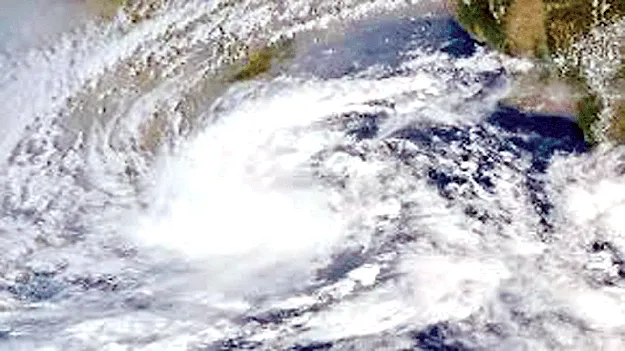 ముంచుకొస్తున్నమొంథా