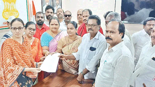 వైసీపీకి షాక్‌