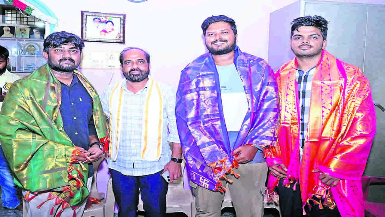 MINISTER: యువకుల ధైర్యం ఆదర్శనీయం