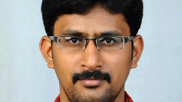  కామర్స్‌ పీజీటీ పోస్టు దక్కించుకున్న గిన్నె రవిశంకర్‌ 