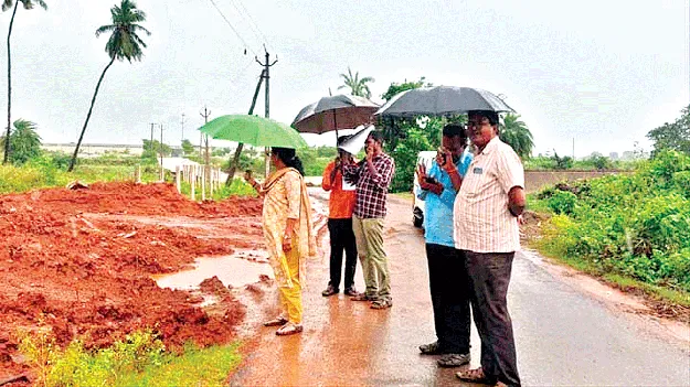 c గ్రావెల్‌ డంపింగ్‌పై పరిశీలన 