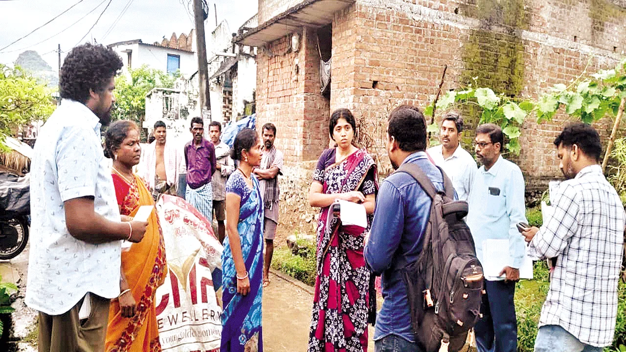 అర్హులందరికీ ఇళ్ల స్థలాలు: సబ్‌ కలెక్టర్‌