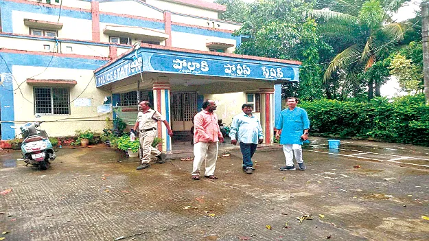 అక్రమ అరెస్టులతో ఉద్యమాన్ని ఆపలేరు 