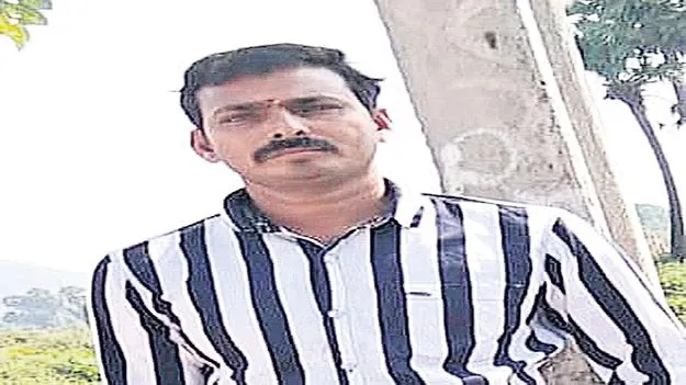 చెరువులో జారిపడి ఒకరి మృతి