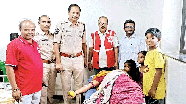 త్యాగమూర్తులను స్మరించుకుందాం