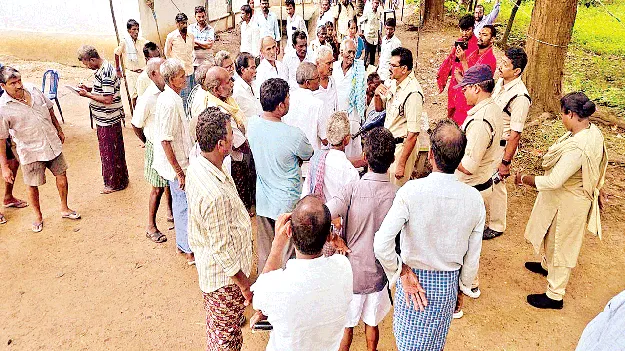 పెదఖండేపల్లిలో ఉద్రిక్తత