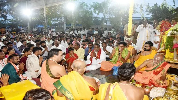 అంబరాన్నంటిన దసరా ఉత్సవాలు