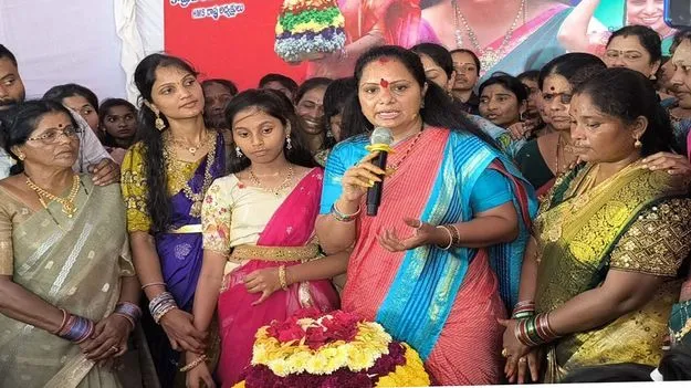 సింగరేణి గ్రాస్‌ ఫ్రాఫిట్‌లో కార్మికుల వాటా ఇవ్వాలి...