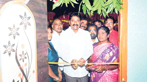 ప్రతి పేదవాడికీ సొంత ఇల్లు