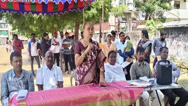  Peddapalli:  చదువుతోపాటు క్రీడలపై మక్కువ పెంచుకోవాలి